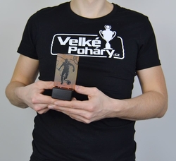 Skleněná fotbalová trofej 12 cm - hráč II