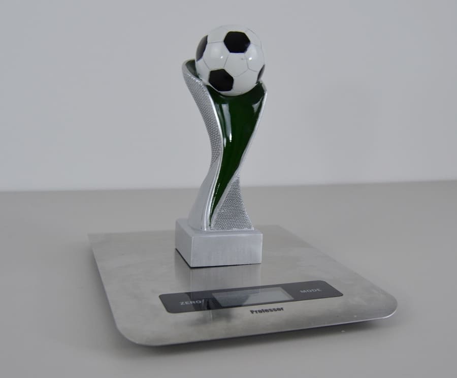 Fotbalová Resinová Soška míč 17 cm 