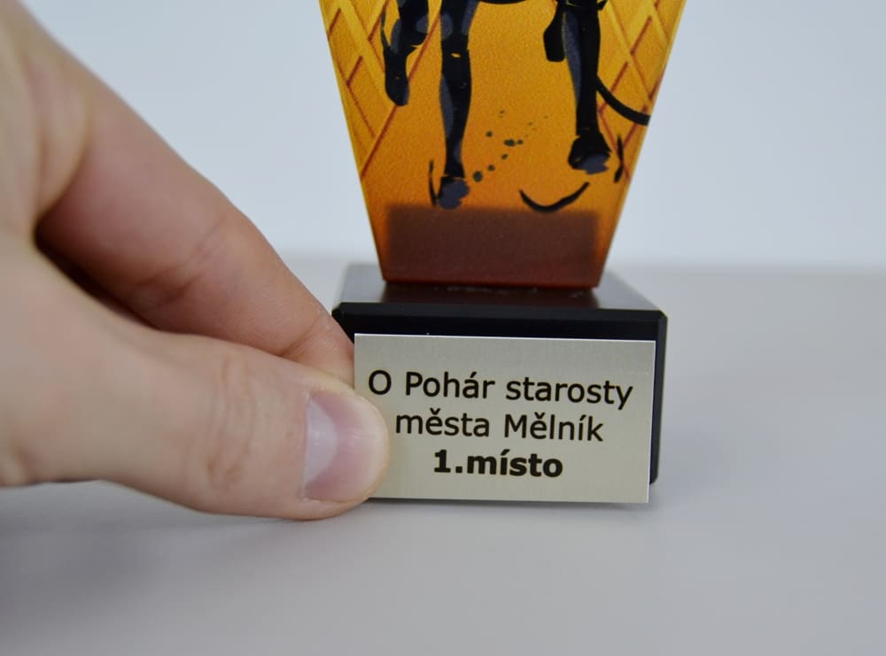 Skleněná běžecká trofej 15 cm