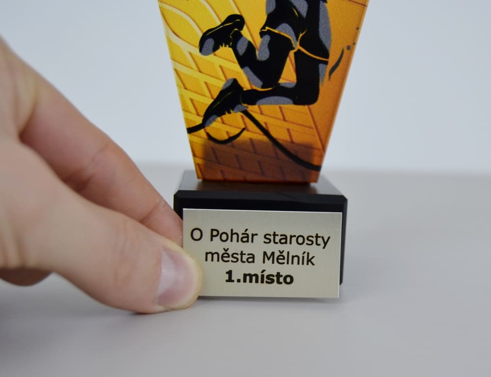 Skleněná volejbalová trofej 15 cm