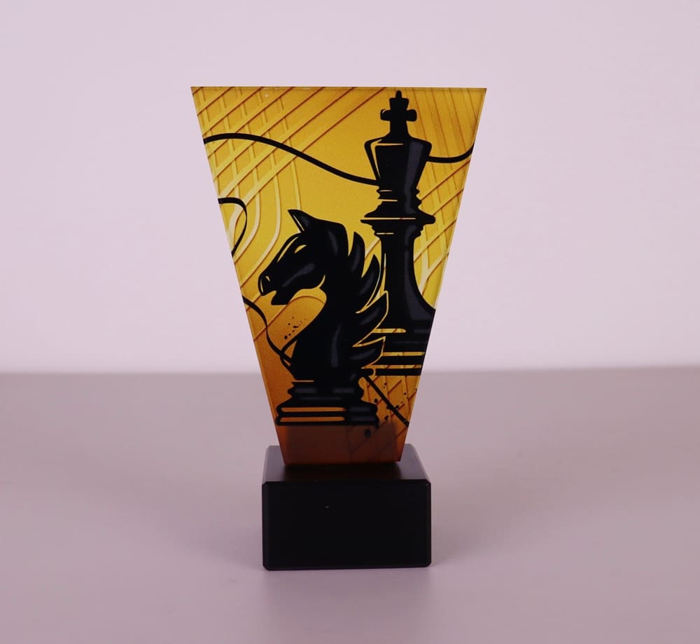 Skleněná šachová trofej 15 cm